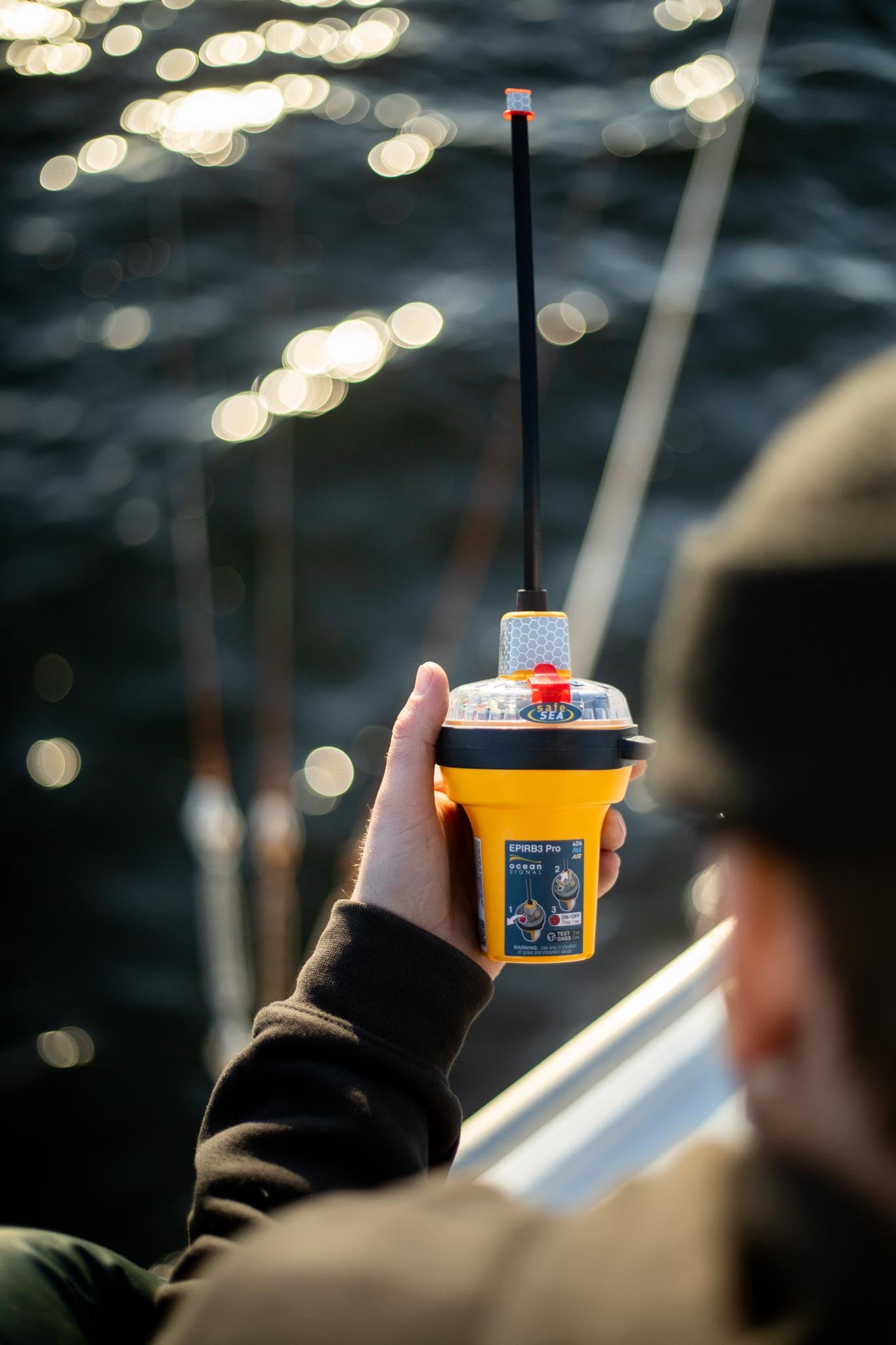 Ocean Signal safeSea EPIRB3 PRO nødpeilesender m/AIS og RLS – bilde 3