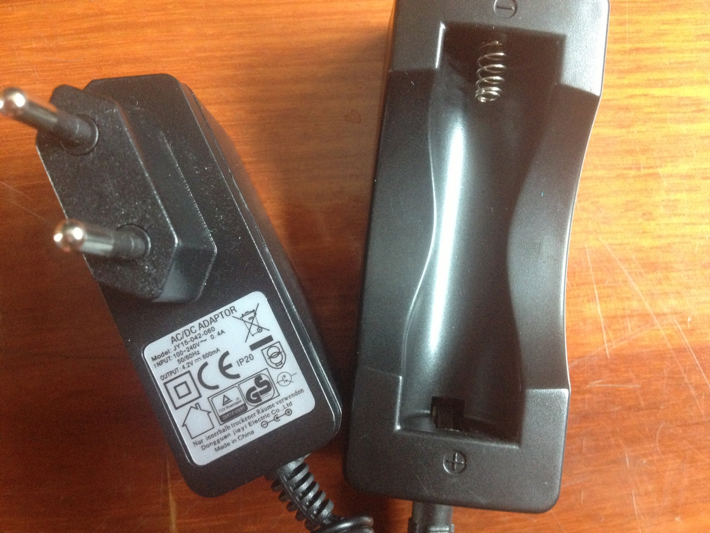 Lader til 600272 18650 3,7v Li ion bat.