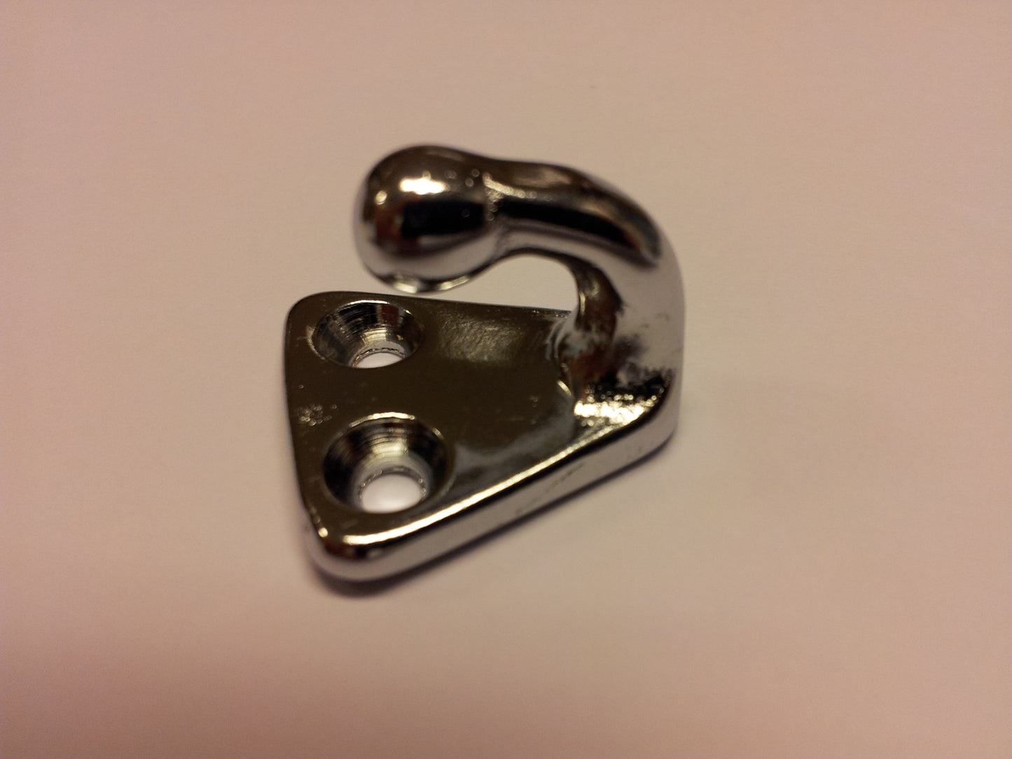 CAL Kapellkrok - Forkrommet messing - 24x25 mm
