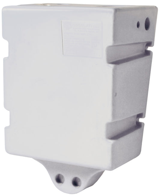 Hvit polypropylentank, egnet for ferskvann, rommer 60 liter; designet for veggmontering