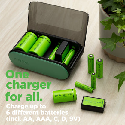GP ReCyko Universal batterilader - Lader AAA, AA, C, D, 9 V NiMH-batterier