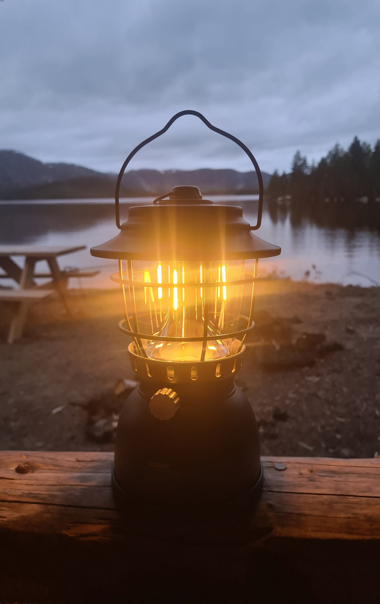 Osean Campinglykt m/ powerbank - 2 farger LED - Oppladbar